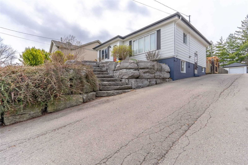 43 Lake Ave N, Hamilton, L8E 1L2 | Image 3