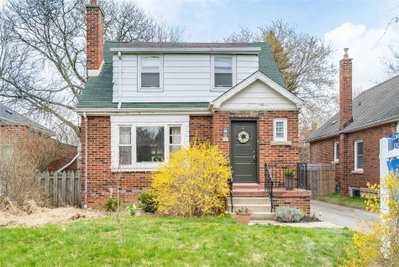 Detached House sold at 13 Allan Avenue, Hamilton, Ontario, L9H 4N7 - Dundas - MLS: X4744503