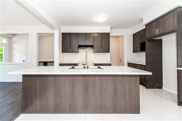 7777 Hackberry Tr, Niagara Falls, L2H 3R5 | Image 3