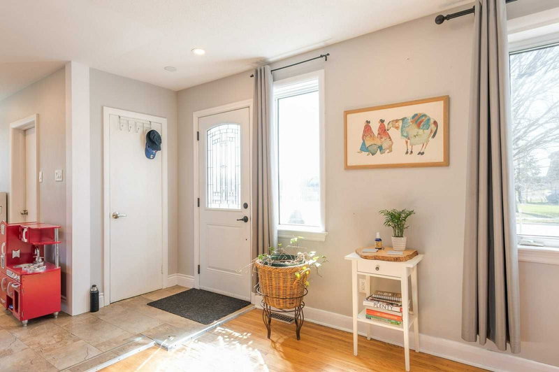 616 Crawford Dr, Peterborough, K9J 3W7 | Image 2