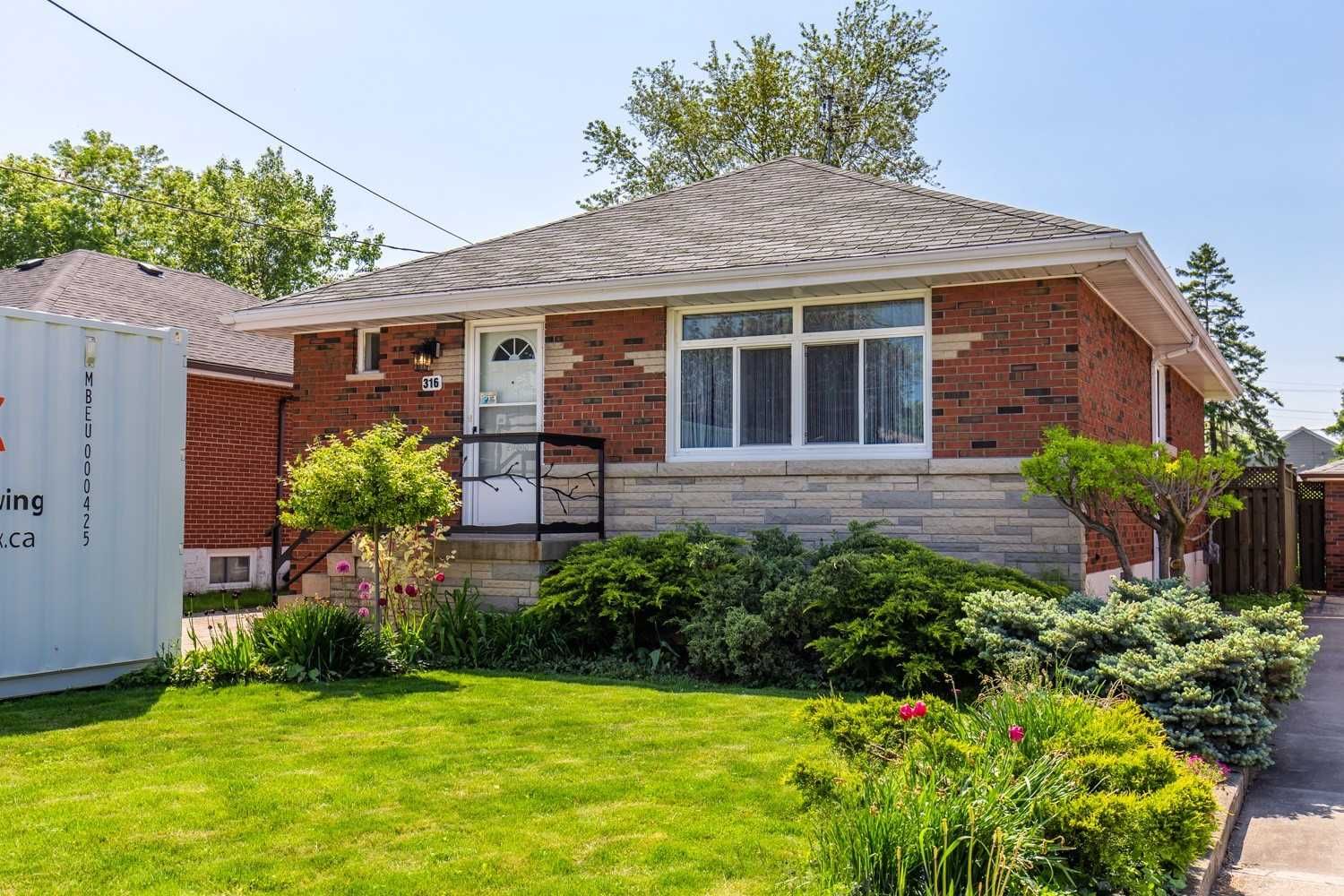 Detached House sold at 316 East 42nd Street, Hamilton, Hampton Heights, L8T 3A7 - MLS: X4779462