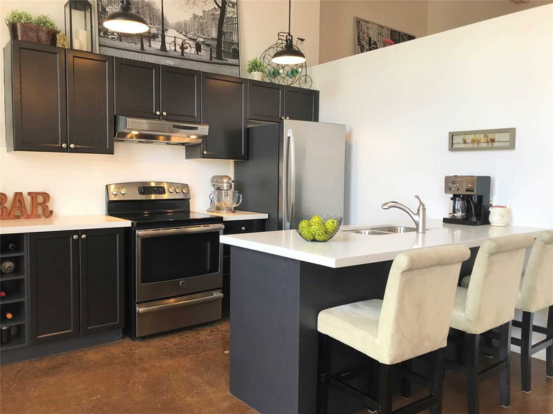 202 - 11 Rebecca St, Hamilton, L8R 3H7 | Image 3