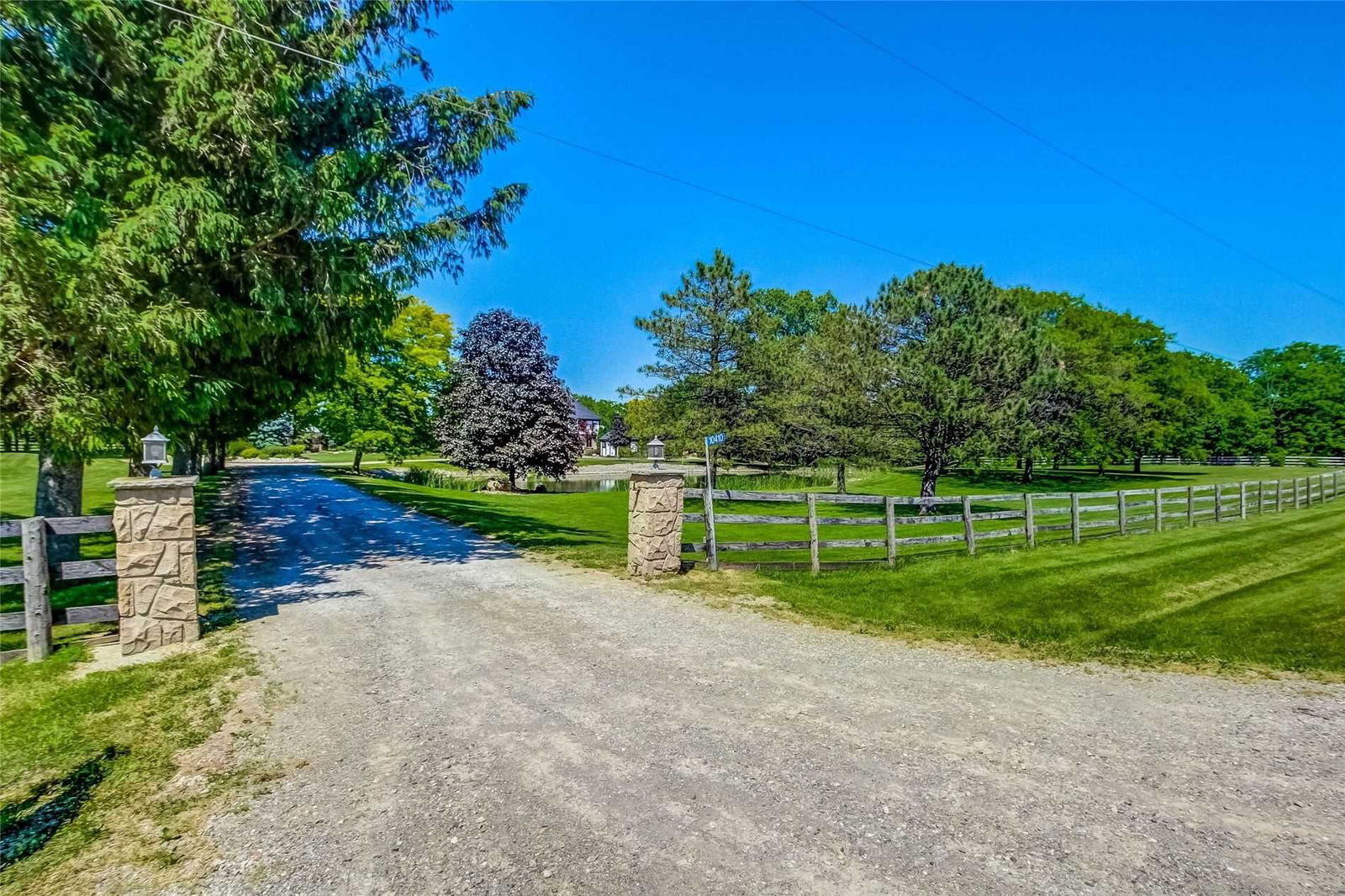 Detached House sold at 10410 Townsend Line, North Middlesex, N0M 2B0 - MLS: X4800992
