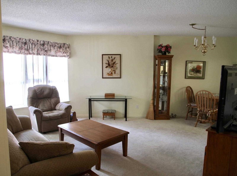 203 - 4 Heritage Way, Kawartha Lakes, K9V 5Z2 | Image 3