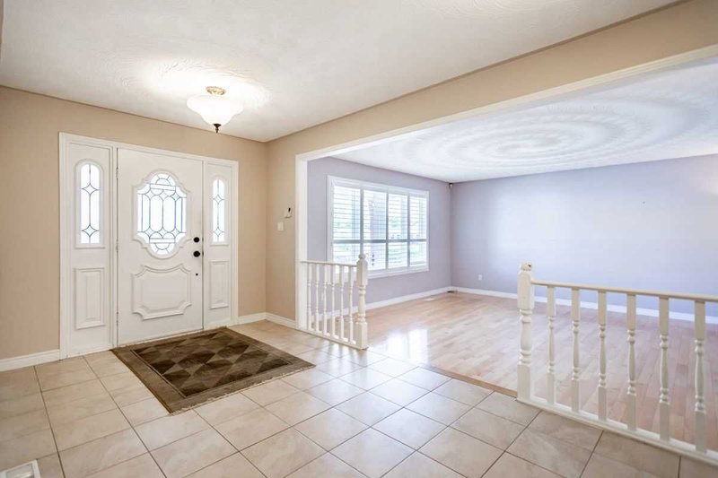 58 Kilbourn Ave, Hamilton, L8G3X2 | Image 3