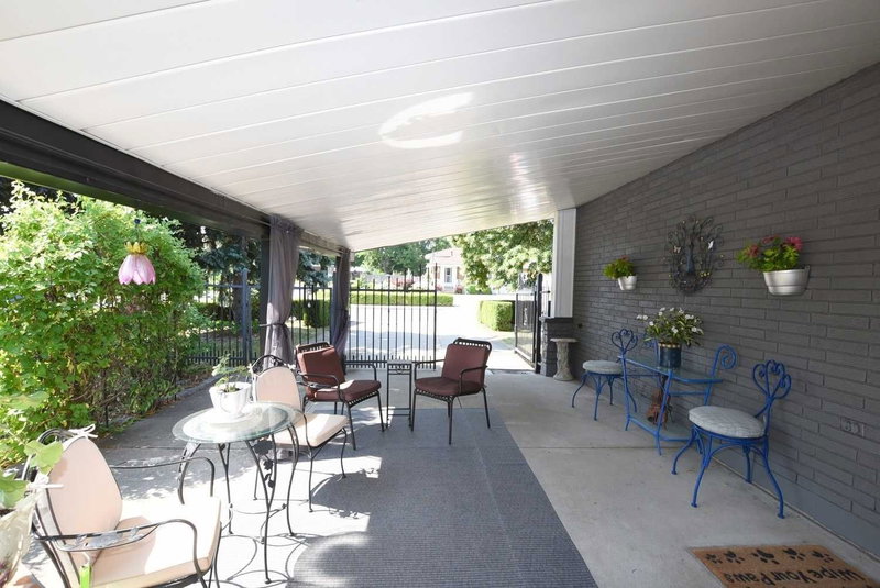 85 Ranchdale Dr, Hamilton, L8V2L9 | Image 3