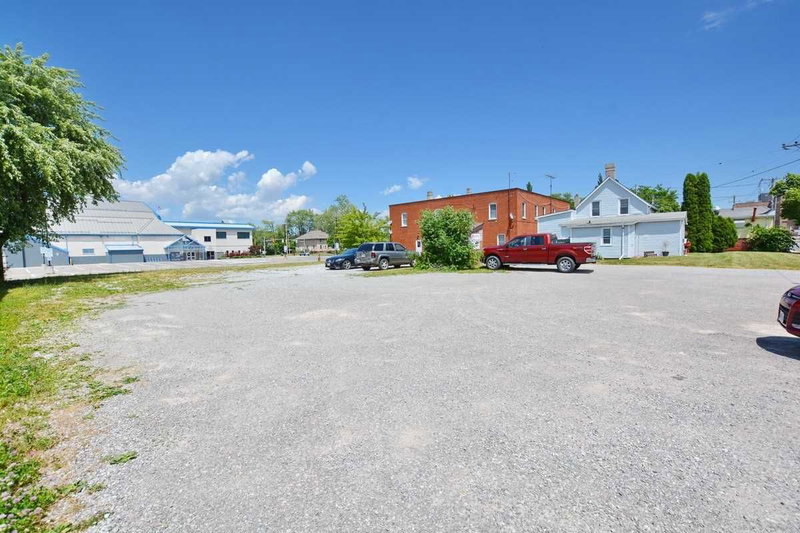529 King St, Welland, L3B4X6 | Image 3