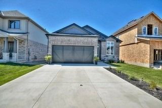 117 Monarch St, Welland, L3C 0E6 | Image 2