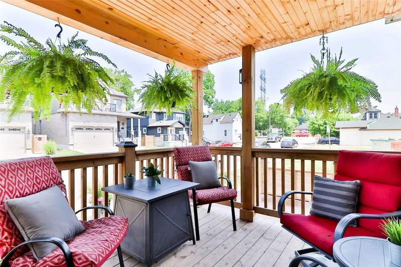 4 Rembe Ave, Hamilton, L8H 7G6 | Image 2