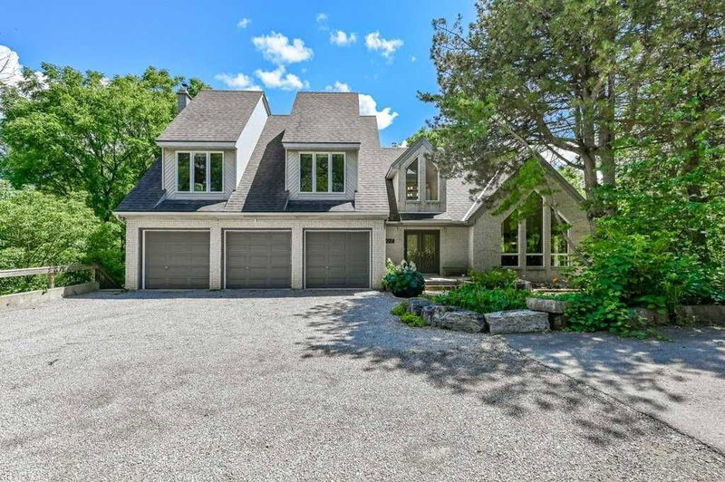 774 Old Dundas Rd, Hamilton, L9H 5E3 | Image 3