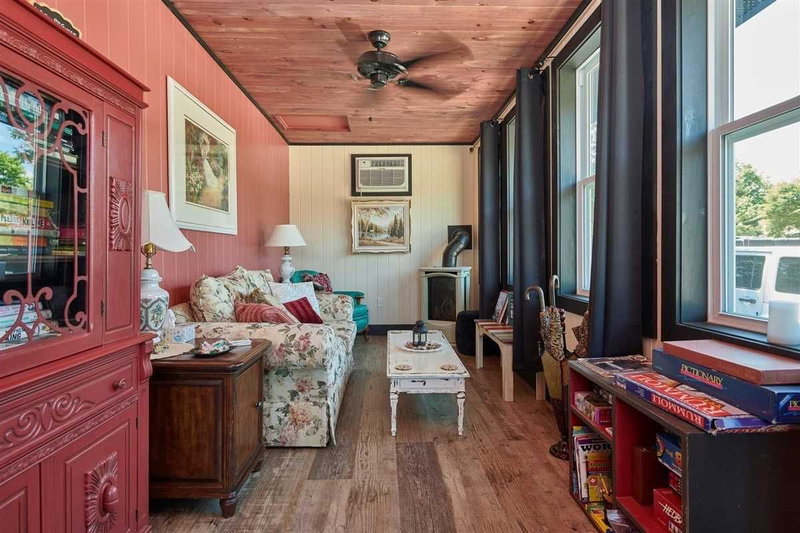 830 Muskoka Rd S, Gravenhurst, P1P 1K3 | Image 3