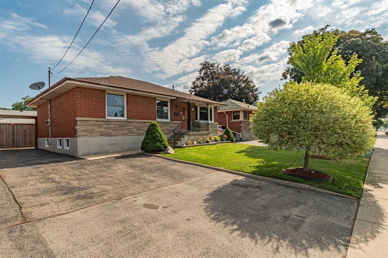 101 Organ Cres, Hamilton, L8T1Y8 | Image 2