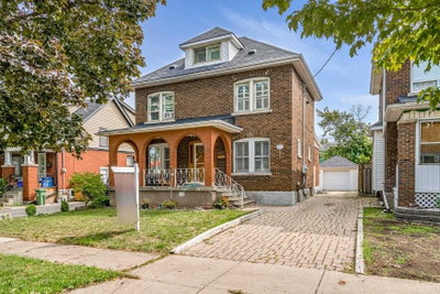 Detached House sold at 17 Tuxedo Avenue, Hamilton, Ontario, L8K 2R7 - Delta - MLS: X4921496
