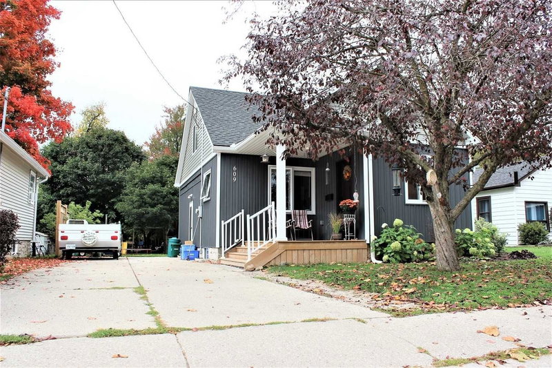 609 Woodside St, Centre Wellington, N1M 2M4 | Image 2