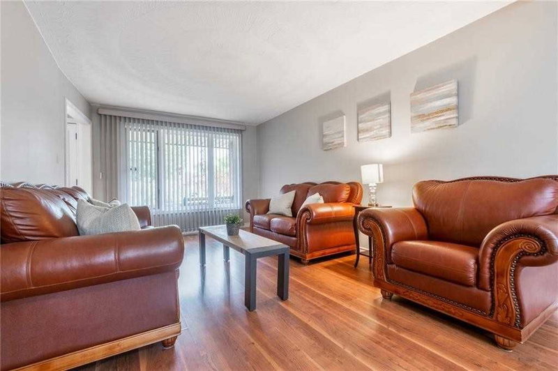 47 Sandy Dr, Hamilton, L8E 4X4 | Image 3