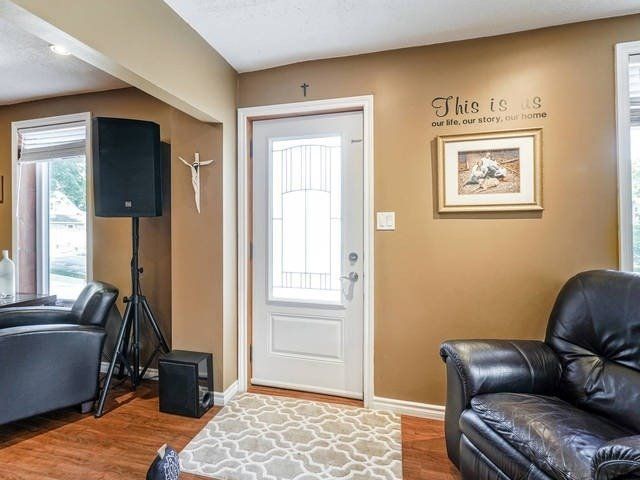 34 Crozier St, East Luther Grand Valley, L9W5N6 | Image 3