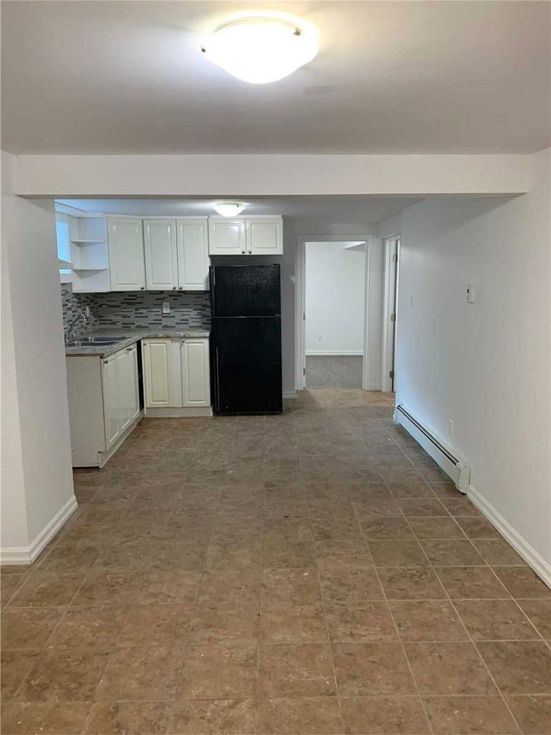 4 - 108 Queenston St, St. Catharines, L2R 2Z3 | Image 3