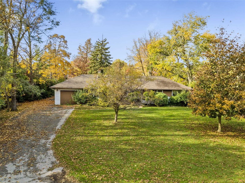136 Rockcliffe Rd, Hamilton, L9H 7H3 | Image 2