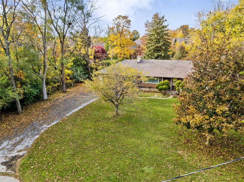 136 Rockcliffe Rd, Hamilton, L9H 7H3 | Image 3