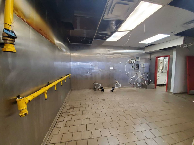 16 - 305 North Front St, Belleville, K8P 3B8 | Image 2