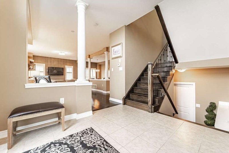 60 Guest St, Hamilton, L9K 0G5 | Image 3