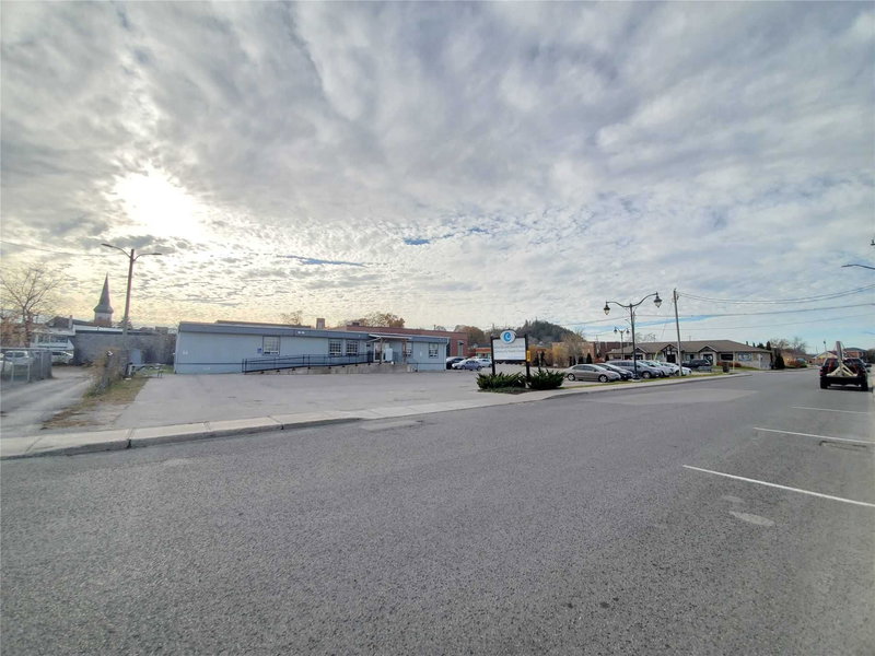 70 Murphy St, Quinte West, K8V 3X8 | Image 2