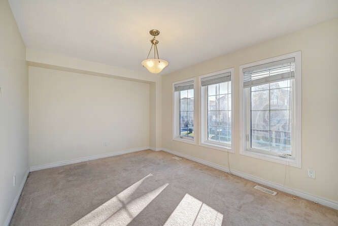 390 Linden Dr, Cambridge, N3H0C6 | Image 2