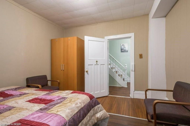 14 Alexander St, Port Hope, L1A 1B2 | Image 3