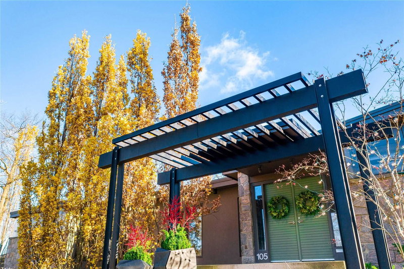 105 Marsdale Dr, St. Catharines, L2T3T3 | Image 3