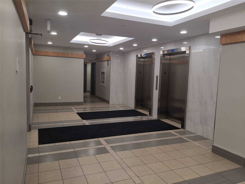 1617 - 258A Sunview St, Waterloo, N2L 3V9 | Image 3