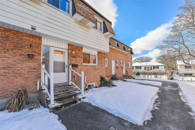 Townhouse sold at 24-1440 Garth Street, Hamilton, Ontario, L9B 1R6 - Falkirk - MLS: X5109719