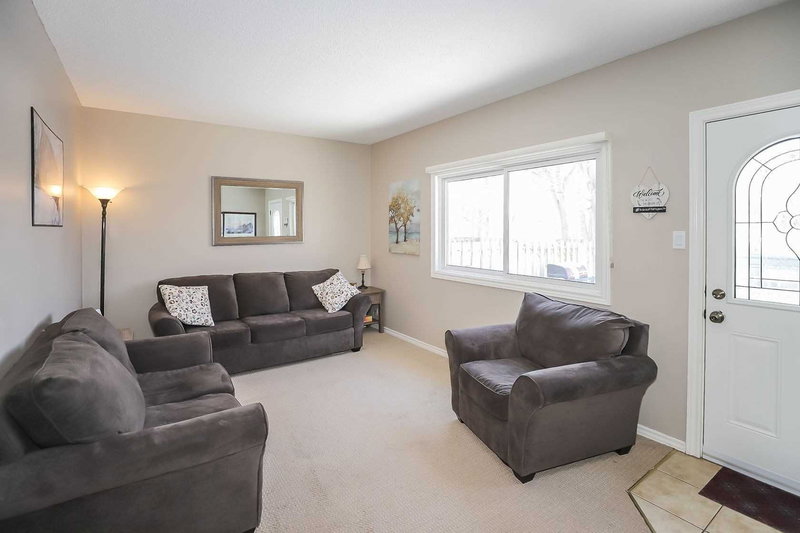 53 - 185 Denistoun St, Welland, L3C 6J6 | Image 2
