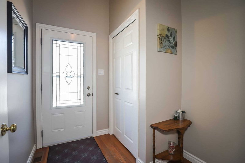 53 - 185 Denistoun St, Welland, L3C 6J6 | Image 3