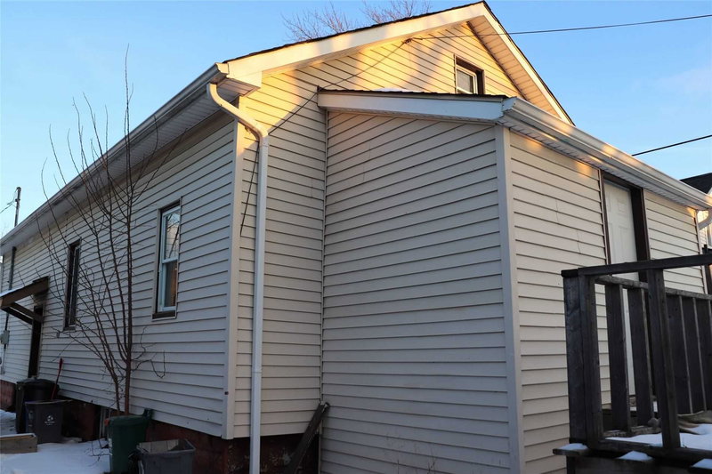 6 Iron St, Welland, L3B3M4 | Image 3