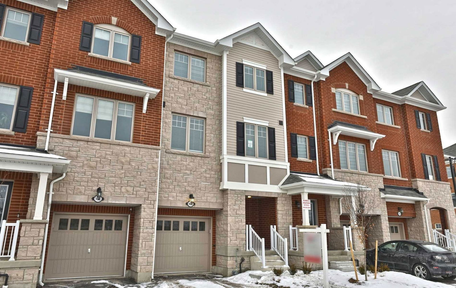 Townhouse sold at 106 Hibiscus Lane, Hamilton, Vincent, L8K 0A3 - MLS: X5114990