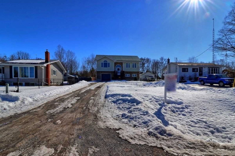 40 Mcgill Dr, Kawartha Lakes, L0B1K0 | Image 2