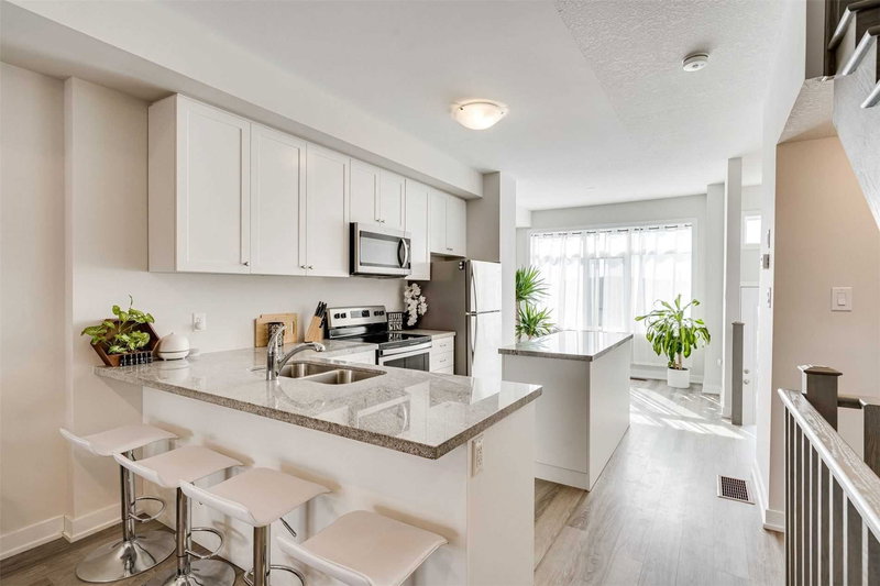 59 Markle Cres, Hamilton, L9G 0H3 | Image 3