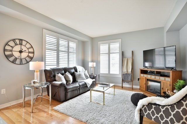 4 Raintree Dr, Hamilton, L8E 0B1 | Image 3