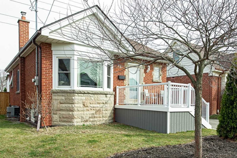 53 Bell Ave, Hamilton, L8K 3E2 | Image 2