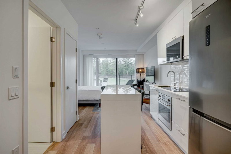 207 - 120 Carrick Tr, Gravenhurst, P1P1T9 | Image 2