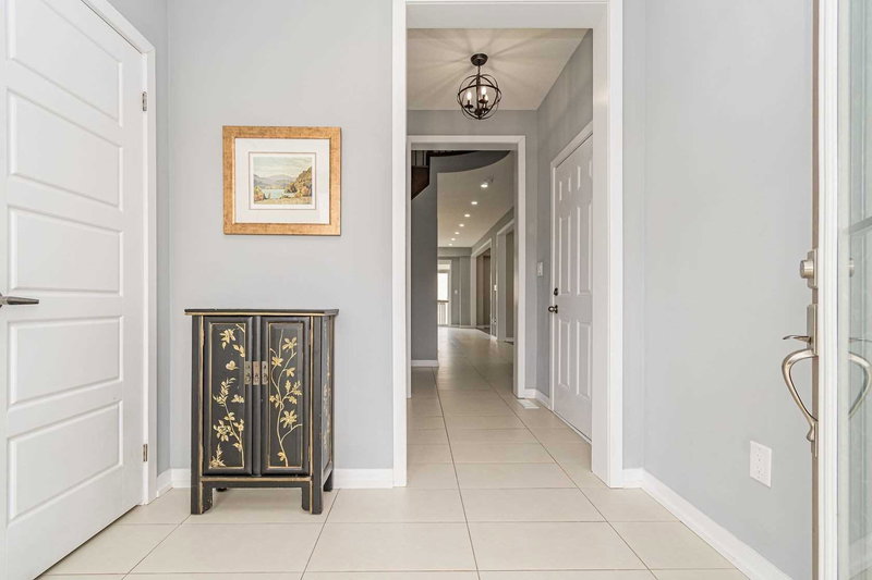 96 Scarletwood St, Hamilton, L8J 0K8 | Image 3