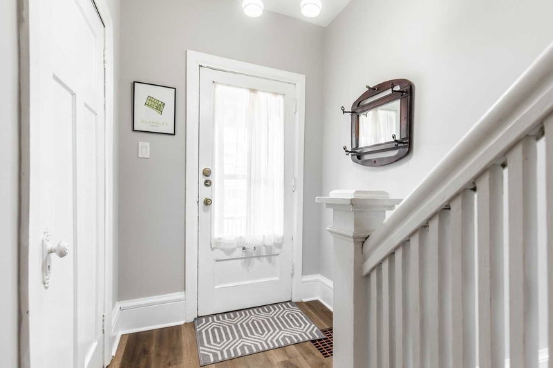 216 Maplewood Ave, Hamilton, L8M 1X8 | Image 3