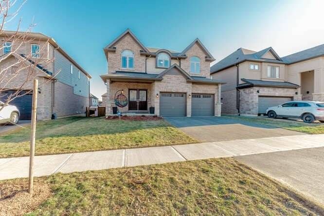 93 Lorne Card Dr, Brant, N3L 0E7 | Image 3