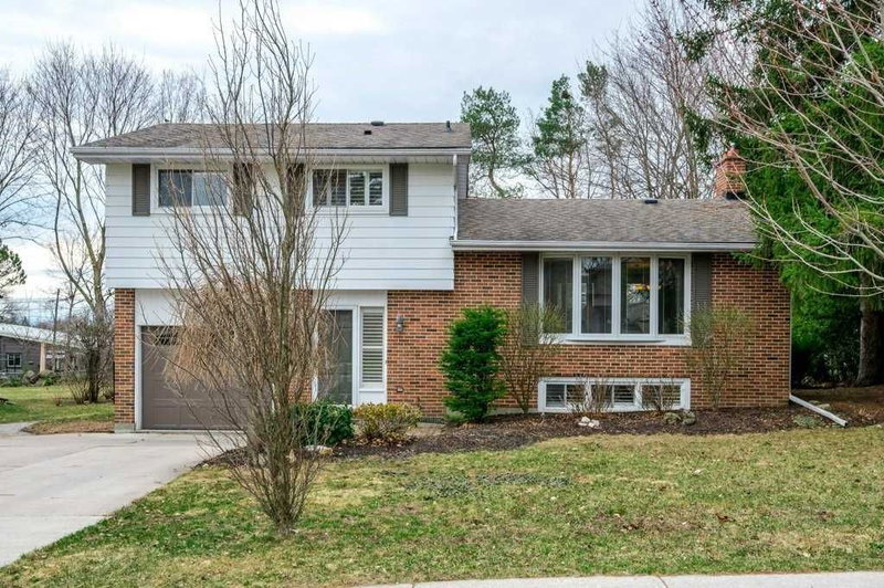 1593 Westbrook Dr, Peterborough, K9J 6R6 | Image 2