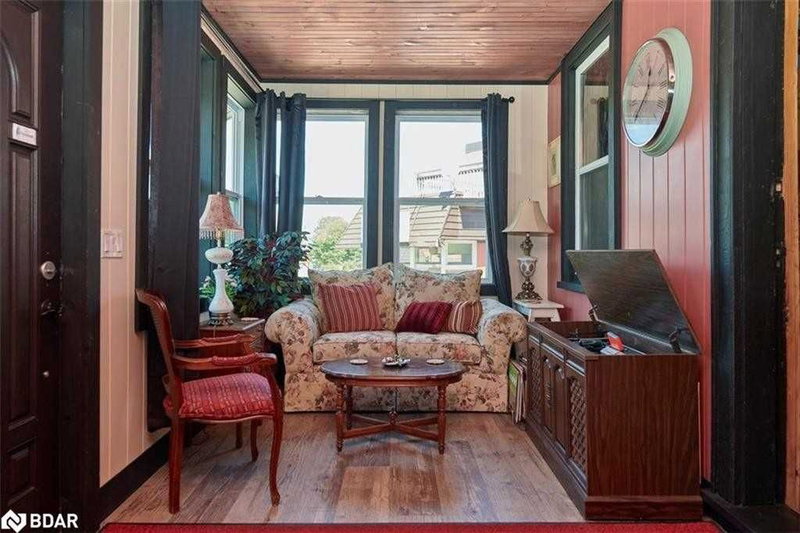 830 Muskoka Rd S, Gravenhurst, P1P 1K3 | Image 3