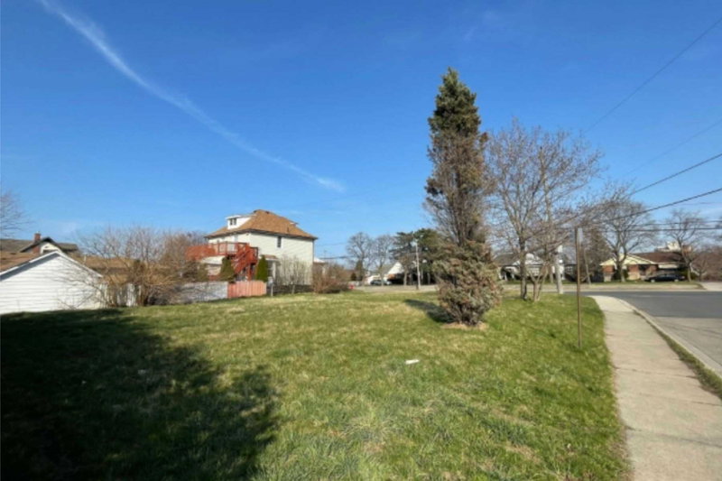 23 Centennial Pkwy S, Hamilton, L8G2C1 | Image 2