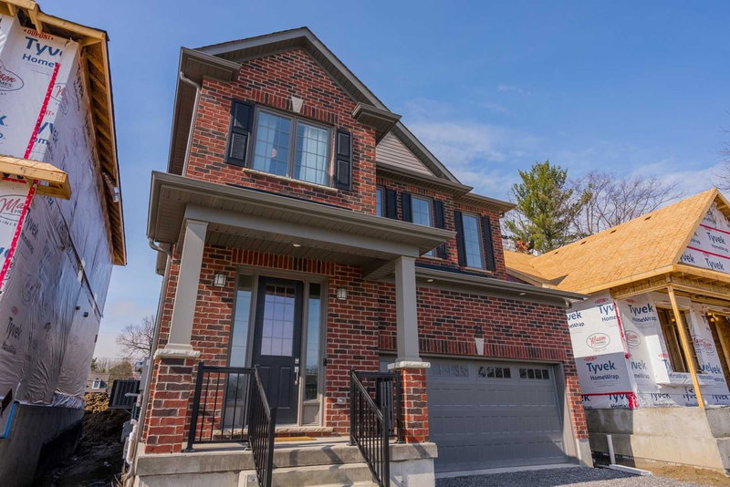 21 Corbett St, Port Hope, L1A 0E4 | Image 2