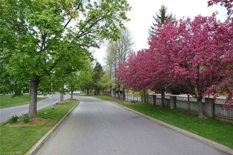 601 - 81 Scott St, St. Catharines, L2N 7L5 | Image 3