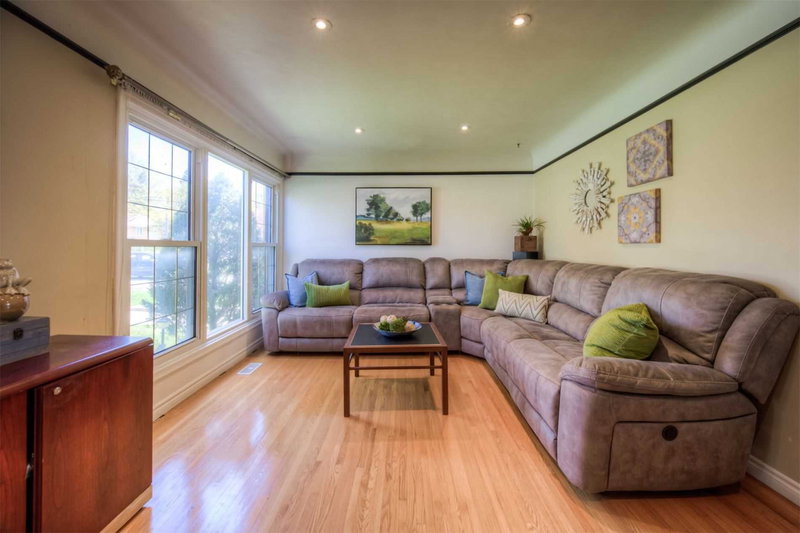 35 Siebert Ave, Kitchener, N2C2A5 | Image 3