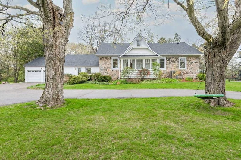 320 Whitmore Dr, Waterloo, N2K 1X4 | Image 2